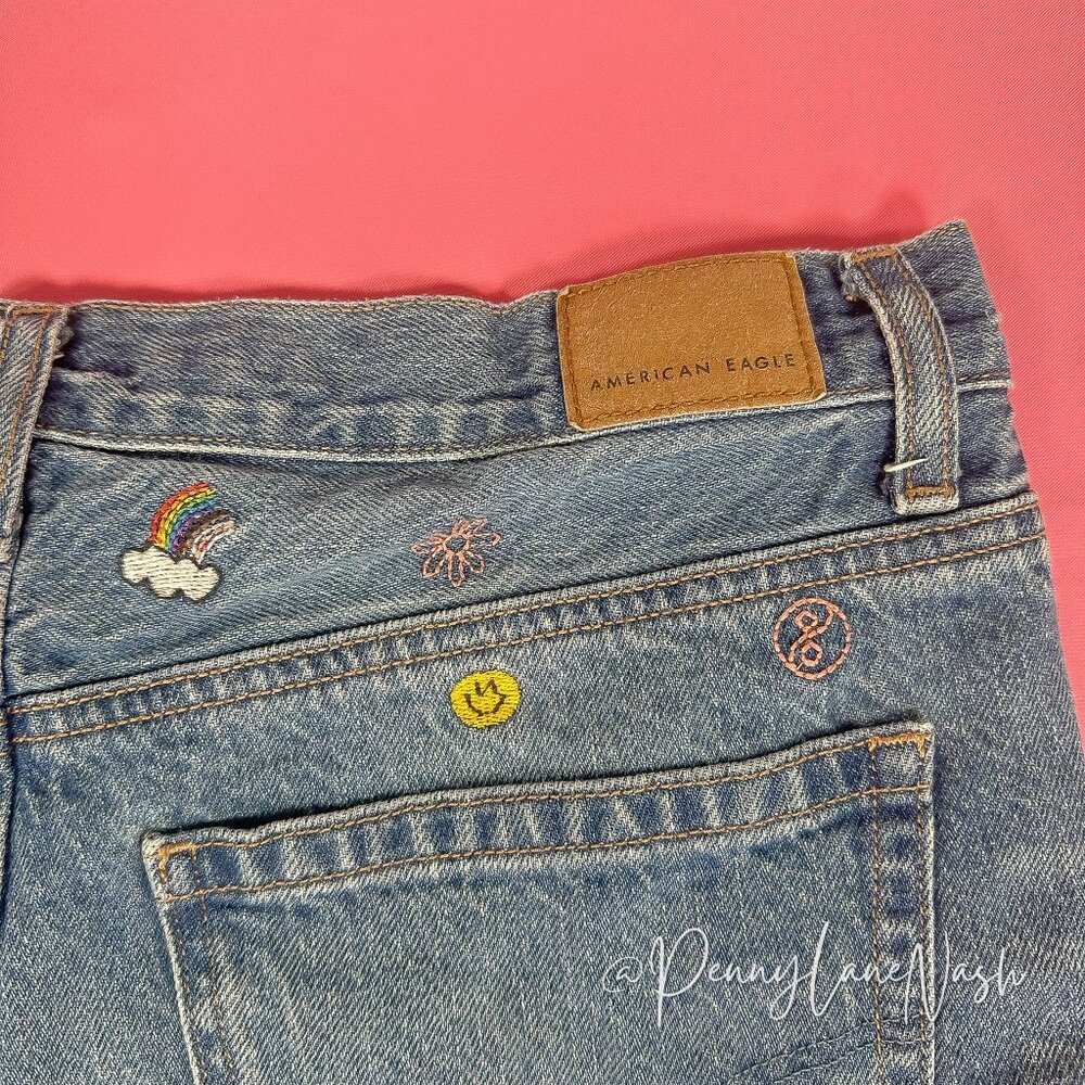 American Eagle Denim '90s Boyfriend Short Embroidered Indigo - Picture 10 of 12
